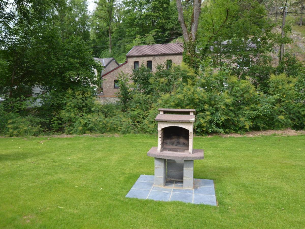 Chalet Near Ourthe River And The City Of Durbuy Vieuxville Exterior foto